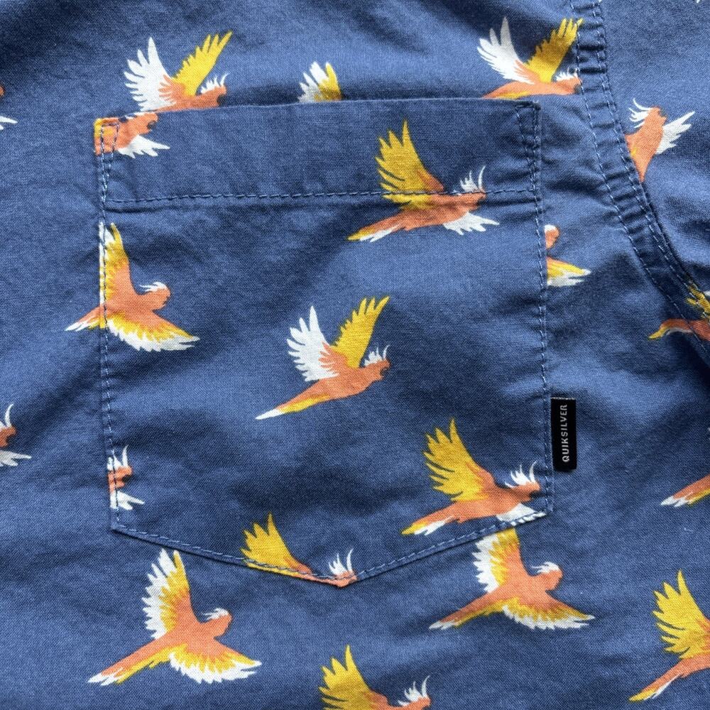 Quiksilver Button Down Shirt Mens Large Blue Tropical Bird Print Modern Fit S/S - Picture 8 of 16